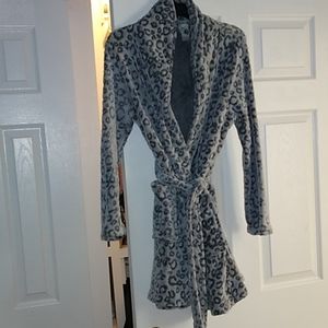 Jessica Simpson animal print robe